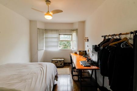 Casa à venda com 380m², 4 quartos e 3 vagasSuíte 1