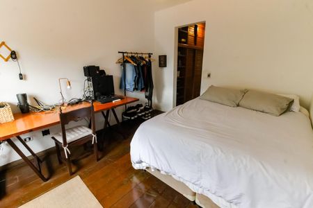 Casa à venda com 380m², 4 quartos e 3 vagasSuíte 1