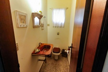 Casa à venda com 380m², 4 quartos e 3 vagasLavabo