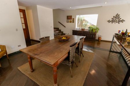 Casa à venda com 380m², 4 quartos e 3 vagasSala 2