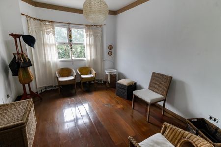 Casa à venda com 380m², 4 quartos e 3 vagasSuíte 3