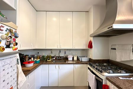 Apartamento para alugar com 203m², 3 quartos e 2 vagas