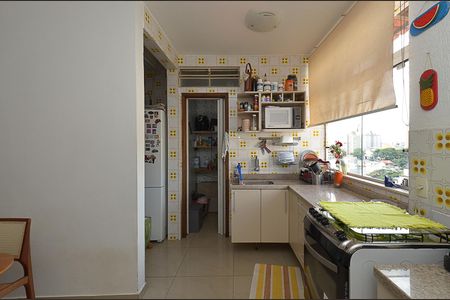 Apartamento à venda com 95m², 3 quartos e 2 vagasCozinha