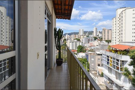 Apartamento à venda com 95m², 3 quartos e 2 vagasVaranda Quarto 1