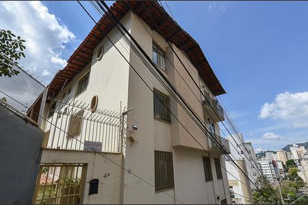 Apartamento à venda com 95m², 3 quartos e 2 vagasFachada