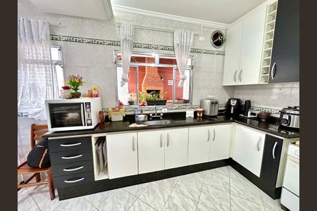 Casa à venda com 298m², 4 quartos e 2 vagasCozinha