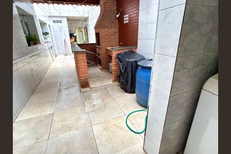 Casa à venda com 298m², 4 quartos e 2 vagasÁrea de Serviço