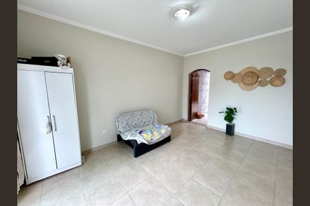 Casa à venda com 298m², 4 quartos e 2 vagasEscritório