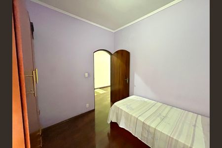 Casa à venda com 298m², 4 quartos e 2 vagasQuarto 2