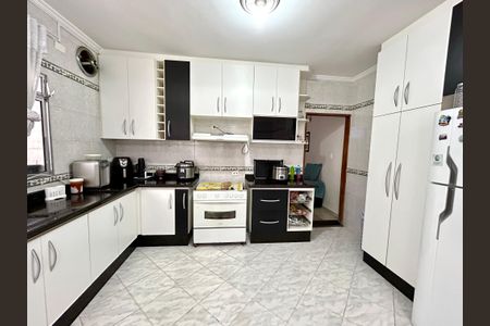 Casa à venda com 298m², 4 quartos e 2 vagasCozinha