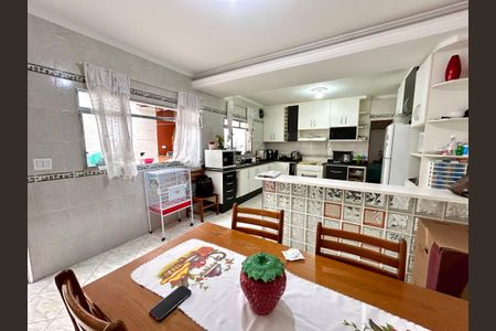 Casa à venda com 298m², 4 quartos e 2 vagasCozinha