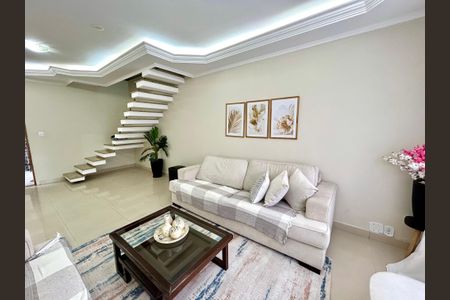 Sala de casa à venda com 4 quartos, 298m² em Macedo, Guarulhos