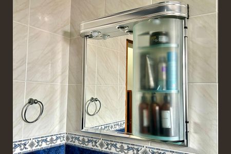 Casa à venda com 298m², 4 quartos e 2 vagasBanheiro da Suíte