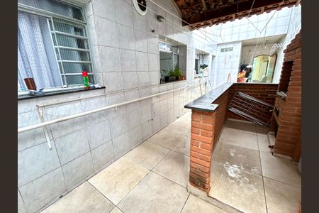 Casa à venda com 298m², 4 quartos e 2 vagasQuintal