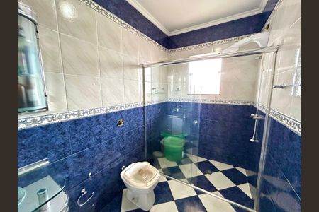 Casa à venda com 298m², 4 quartos e 2 vagasBanheiro da Suíte