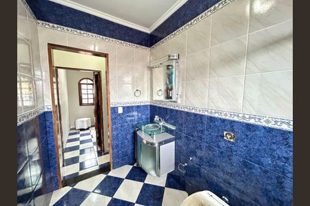 Casa à venda com 298m², 4 quartos e 2 vagasBanheiro da Suíte