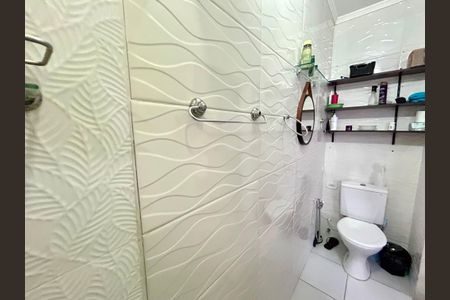 Casa à venda com 298m², 4 quartos e 2 vagasBanheiro 1