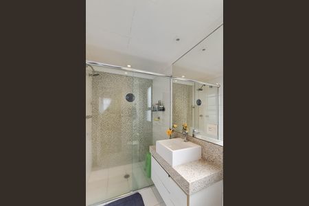 Apartamento à venda com 97m², 3 quartos e 2 vagasBanheiro da Suíte
