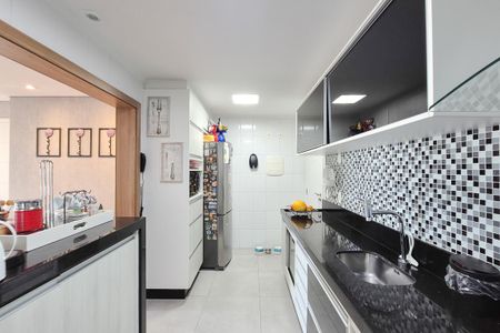 Apartamento à venda com 97m², 3 quartos e 2 vagasCozinha