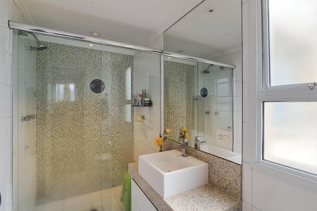 Apartamento à venda com 97m², 3 quartos e 2 vagasBanheiro da Suíte