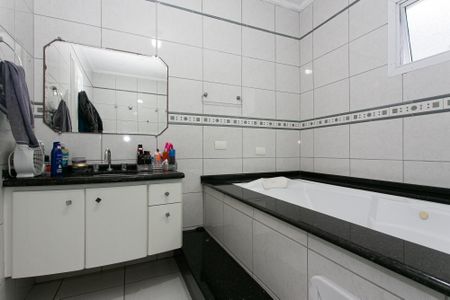 Casa à venda com 125m², 3 quartos e 2 vagasBanheiro da Suíte