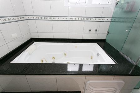 Casa à venda com 125m², 3 quartos e 2 vagasBanheiro da Suíte - Banheira