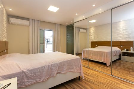 Casa à venda com 125m², 3 quartos e 2 vagasSuíte