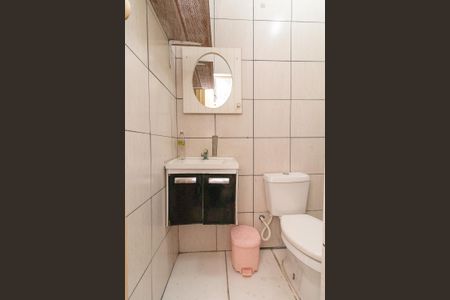 Casa à venda com 150m², 4 quartos e 2 vagas Casa à venda com 150m², 4 quartos e 2 vagasBanheiro 3- Edícula