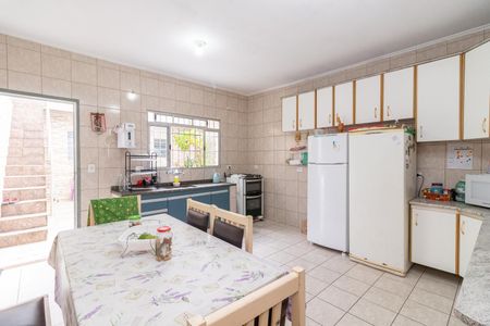 Casa à venda com 150m², 4 quartos e 2 vagas Casa à venda com 150m², 4 quartos e 2 vagasCozinha