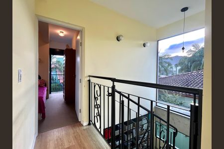 Casa para alugar com 100m², 3 quartos e 2 vagasEscada