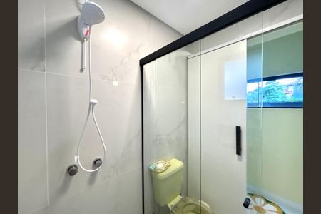 Casa para alugar com 100m², 3 quartos e 2 vagasBanheiro social 