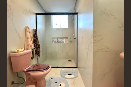 Casa para alugar com 100m², 3 quartos e 2 vagasBanheiro suíte 2