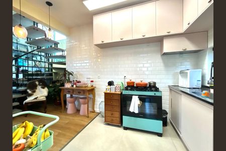 Casa para alugar com 100m², 3 quartos e 2 vagasCozinha 