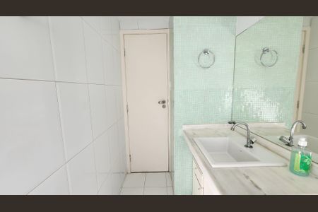 Apartamento para alugar com 75m², 2 quartos e 1 vaga Apartamento para alugar com 75m², 2 quartos e 1 vagaBanheiro