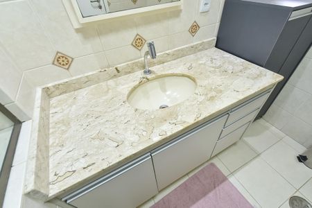 Apartamento para alugar com 85m², 3 quartos e 1 vagaBanheiro