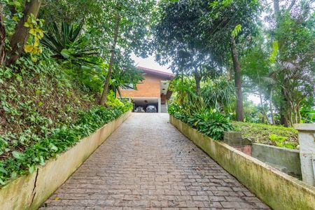 Casa à venda com 700m², 3 quartos e 12 vagasEntrada 