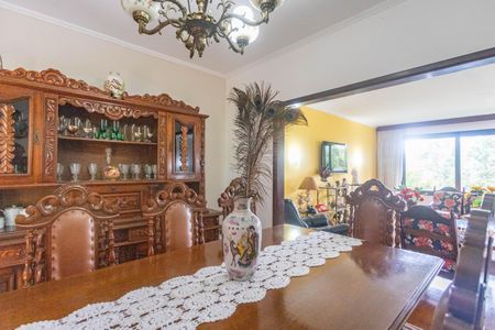 Casa à venda com 700m², 3 quartos e 12 vagasSala de jantar 