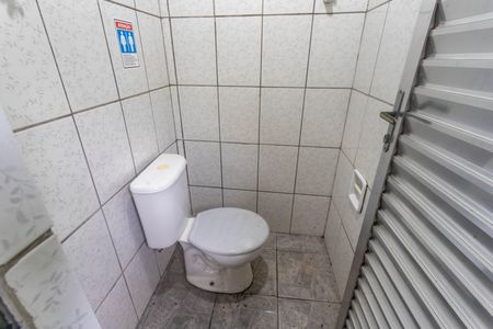 Casa à venda com 700m², 3 quartos e 12 vagasBanheiro da churrasqueira 