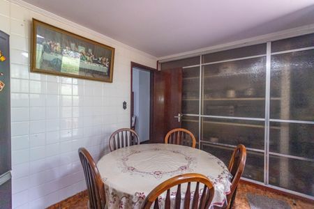 Casa à venda com 700m², 3 quartos e 12 vagasCozinha 