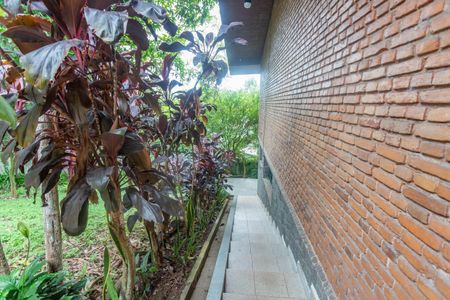 Casa à venda com 700m², 3 quartos e 12 vagasEscada 