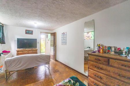 Casa à venda com 700m², 3 quartos e 12 vagasQuarto de serviço 