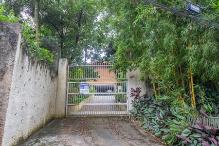 Casa à venda com 700m², 3 quartos e 12 vagasFachada + placa 