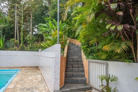 Casa à venda com 700m², 3 quartos e 12 vagasEscada 