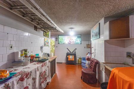 Casa à venda com 700m², 3 quartos e 12 vagasÁrea de serviço