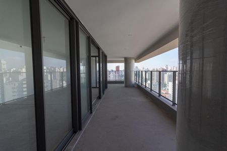 Apartamento à venda com 211m², 3 quartos e 3 vagasVaranda