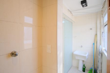 Apartamento para alugar com 62m², 2 quartos e 1 vagaBanheiro de serviço