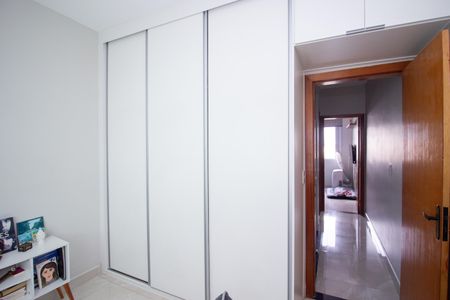 Casa à venda com 105m², 2 quartos e 2 vagasQuarto 2