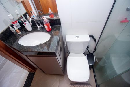 Casa à venda com 105m², 2 quartos e 2 vagasBanheiro Social