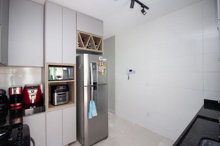 Casa à venda com 105m², 2 quartos e 2 vagasCozinha e Área de Serviço