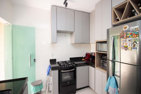 Casa à venda com 105m², 2 quartos e 2 vagasCozinha e Área de Serviço